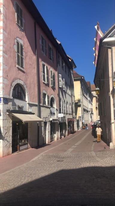 Appartement Proche Centre Ville Avec Parking Gratuit Annecy Esterno foto